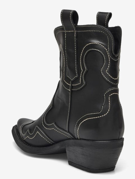 WAYNOA BLACK LEATHER
