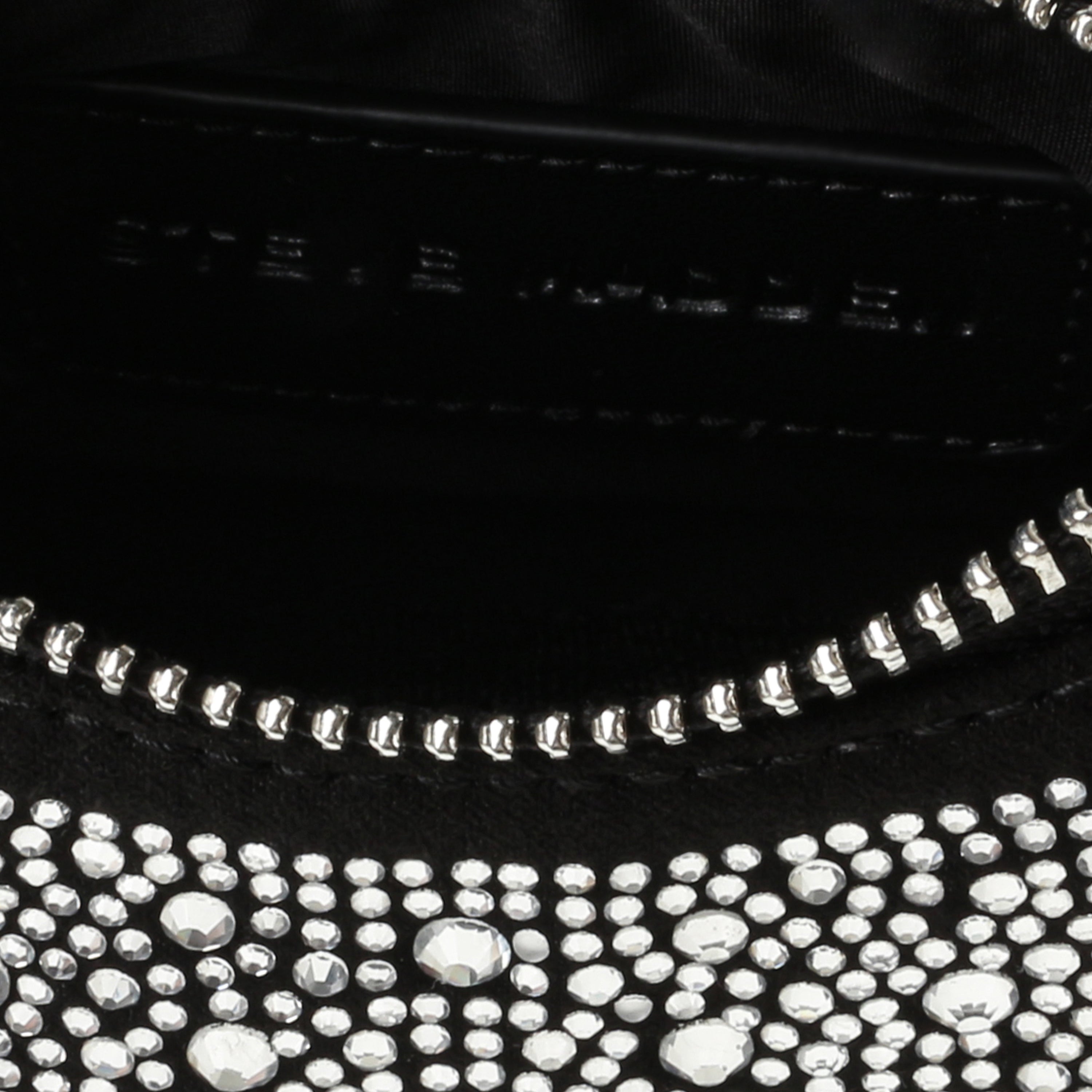Brisky-R BLACK/SILVER- Hover Image