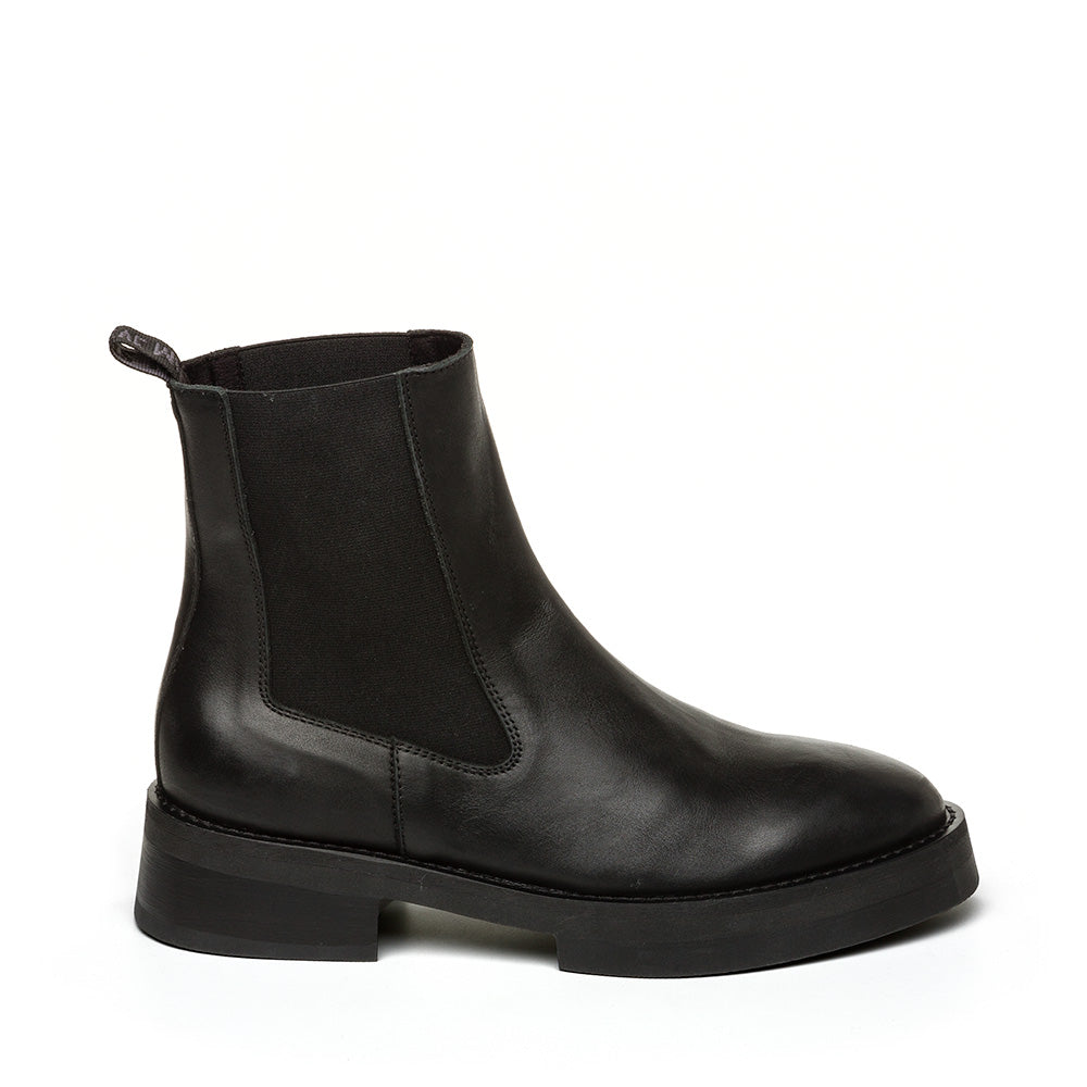 MONTE BLACK LEATHER